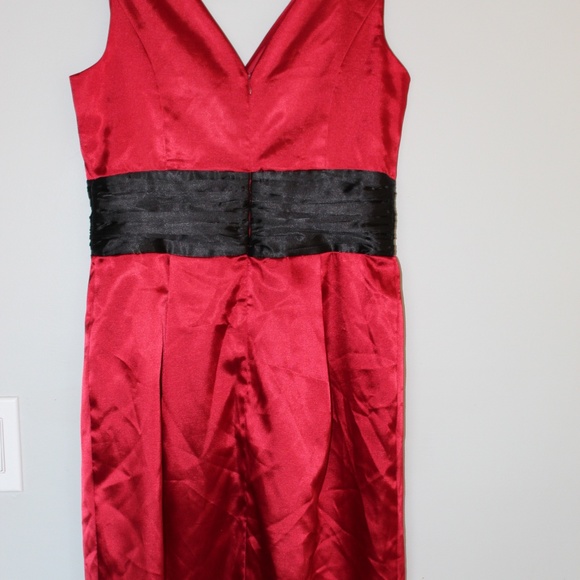 Rickis Red and Black Silk/Satin Cocktail Dress - Picture 3 of 3